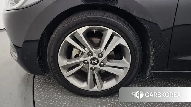 Hyundai Avante AD id 3066069 из Кореи 15