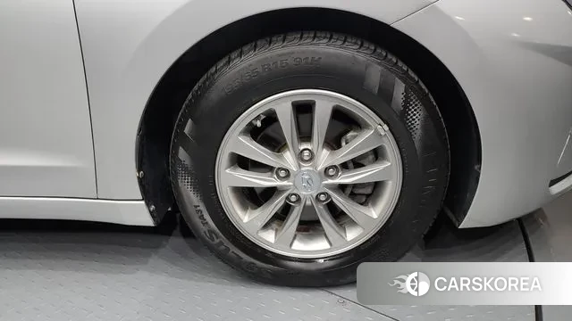 Hyundai The New Avante AD id 3536019 из Кореи 15