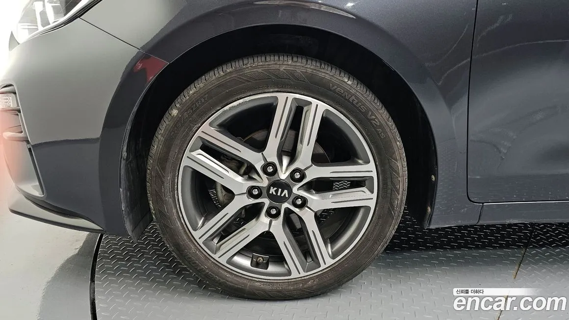 Kia Come New K3 id 1650766 из Кореи 15