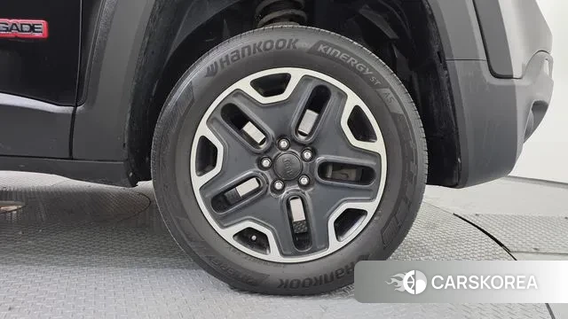 Jeep Renegade id 3672582 из Кореи 15