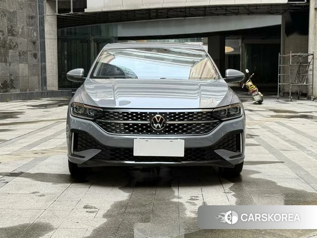Volkswagen Lavida 2023 Темно-серый из Китая, фото 5