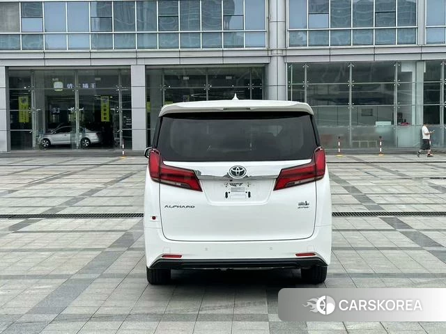 Toyota Elfa 2022 Белый из Китая, фото 5