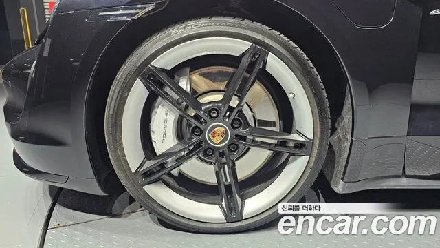 Porsche Taycan id 2911526 из Кореи 15