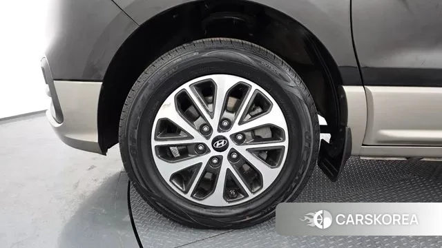 Hyundai The New Grand Starex id 3748590 из Кореи 15