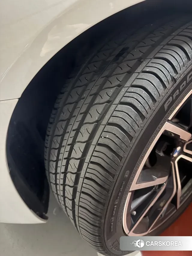 BMW 5 Series (G30) 2021 Белый из Кореи, фото 5