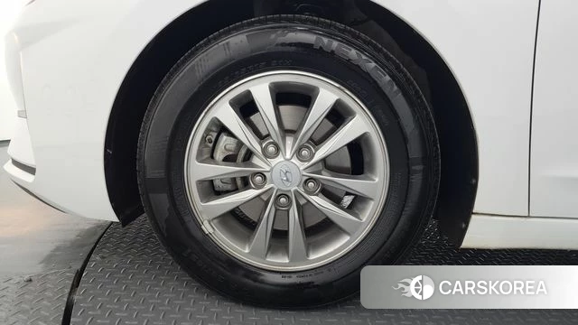 Hyundai The New Avante AD id 3905448 из Кореи 15