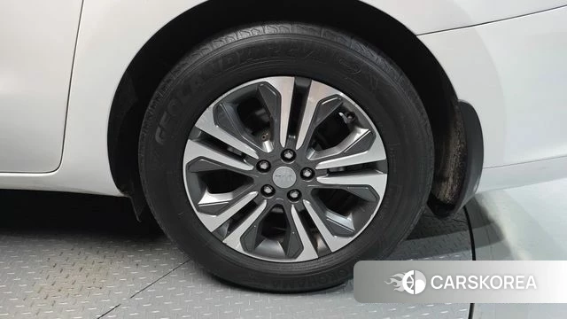 Kia The New Carnival id 4563359 из Кореи 25
