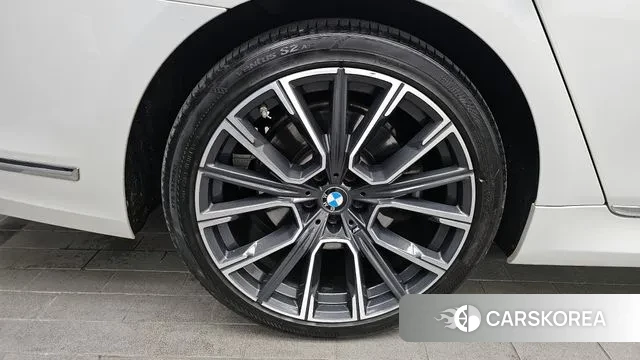 BMW 7 Series (G11) id 3760006 из Кореи 15