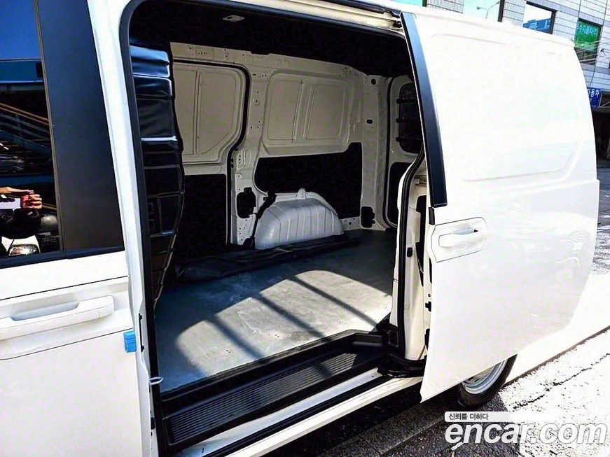 Hyundai Staria id 2169256 из Кореи 14