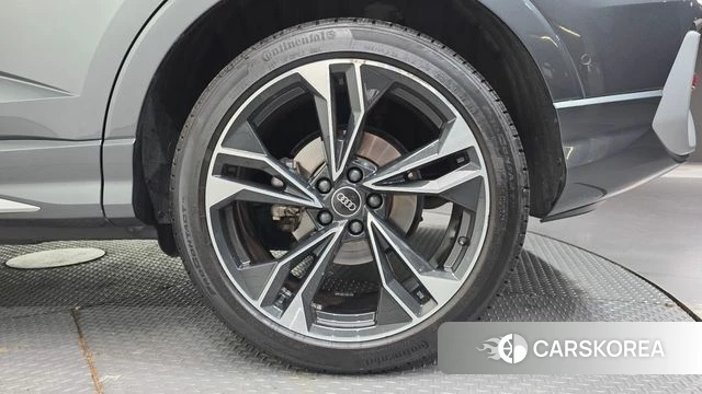 Audi Q3 (F3) id 4409173 из Кореи 27