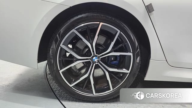 BMW 5 Series (G30) id 4481536 из Кореи 31