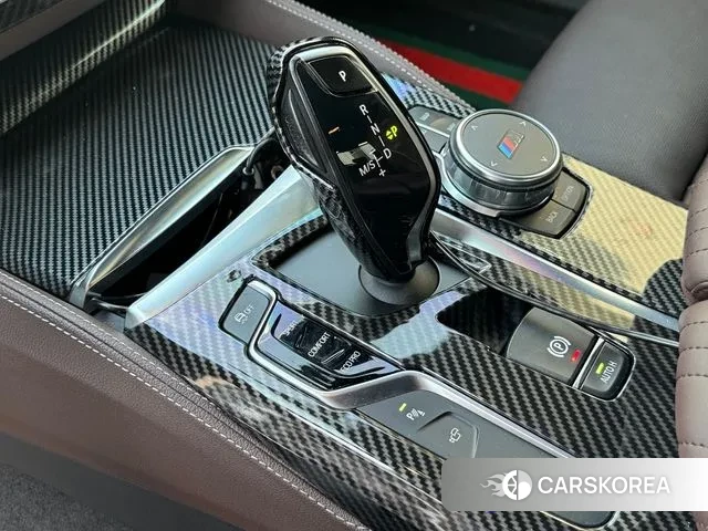 BMW 5 Series (G30) id 3055828 из Кореи 8