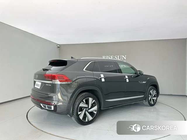 Volkswagen Tourang 2022 Темно-серый из Китая, фото 5