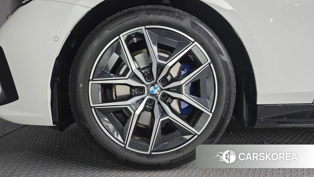 BMW 5 Series (G60) id 4487807 из Кореи 29