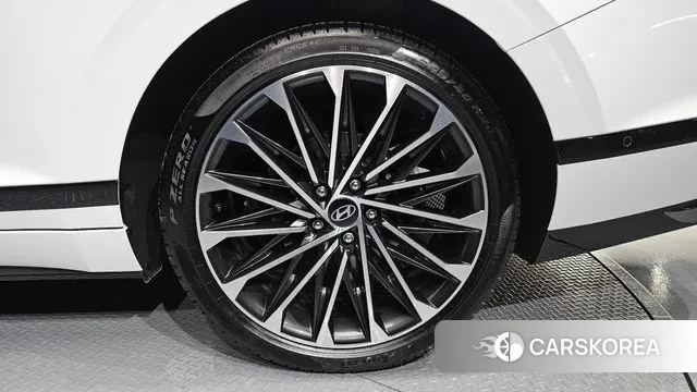 Hyundai Grandeur (GN7) id 3576736 из Кореи 15