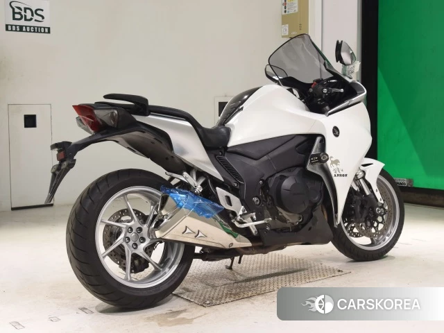 Honda VFR1200F 2012 из Японии, фото 2