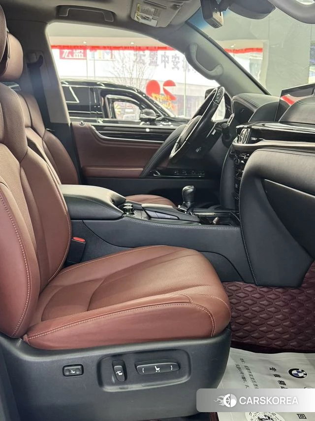 Lexus LX 2021 Белый из Китая, фото 5