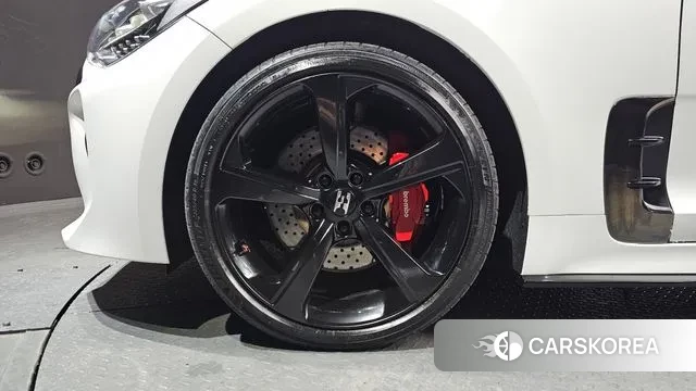 Kia Stinger id 3718796 из Кореи 15