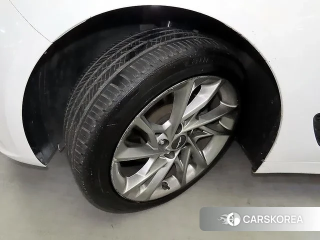 Genesis The New G70 id 3757456 из Кореи 15