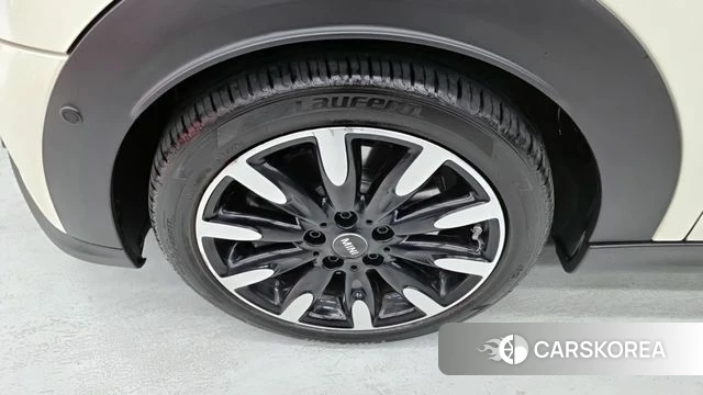 Mini Cooper S id 3871970 из Кореи 13