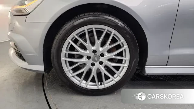 Audi New A6 id 3198590 из Кореи 15