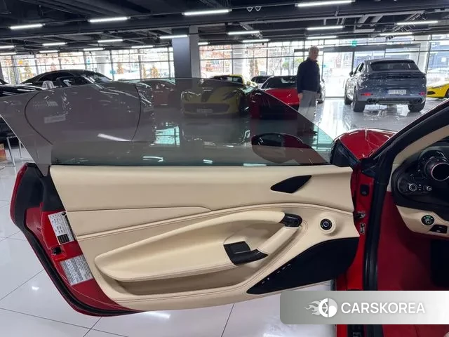 Ferrari F8 Spider id 3649627 из Кореи 15