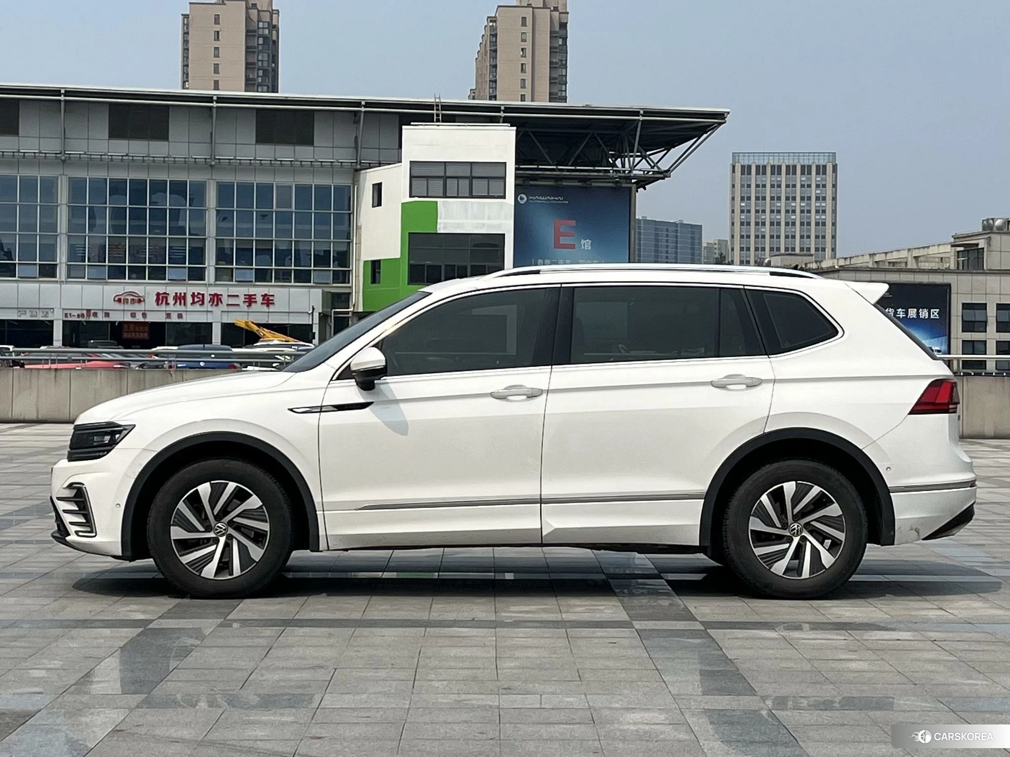 Volkswagen Tiguan L id 4514972 из Китая 10