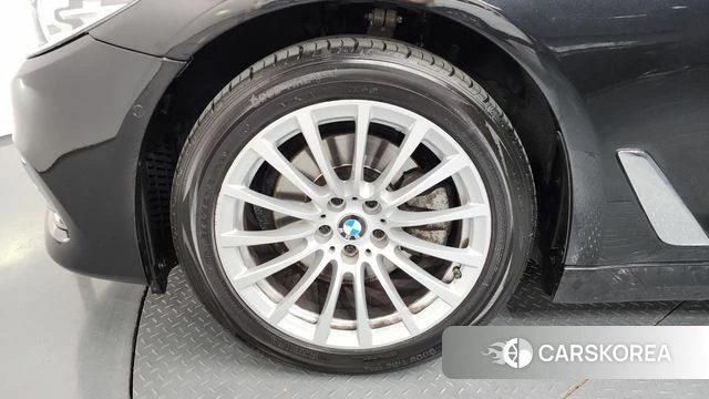 BMW 5 Series (G30) id 4339298 из Кореи 28
