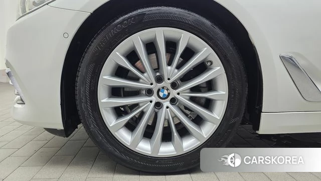 BMW 5 Series (G30) id 4693748 из Кореи 25