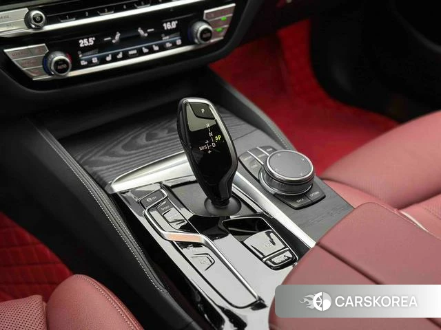 BMW 5 series 2024 Белый из Китая, фото 5