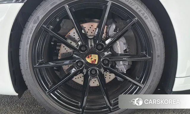 Porsche 911(992) id 3316364 из Кореи 13