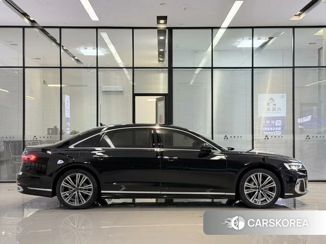 Audi A8 id 4259475 из Китая 12