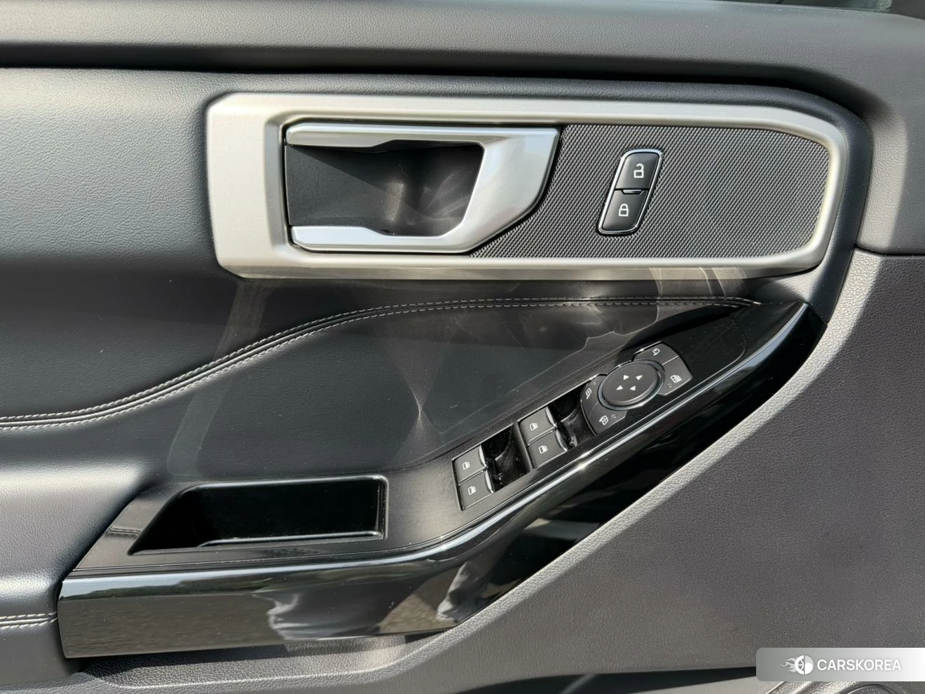 Ford Explorer id 4405885 из Китая 26