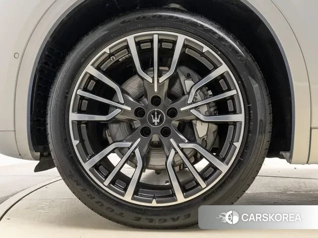 Maserati Grecale id 2883706 из Кореи 15