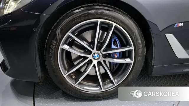 BMW 5 Series (G30) id 3629971 из Кореи 15