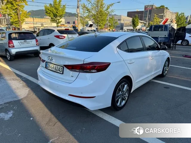 Hyundai Avante AD id 3068257 из Кореи 13