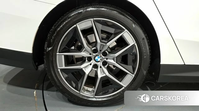 BMW 5 Series (G60) id 4442807 из Кореи 29