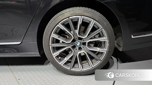 BMW 7 Series (G11) id 2889928 из Кореи 15