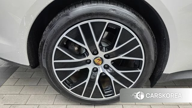 Porsche Taycan id 4613130 из Кореи 15