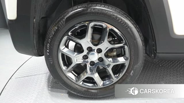 Jeep Renegade id 4361696 из Кореи 29