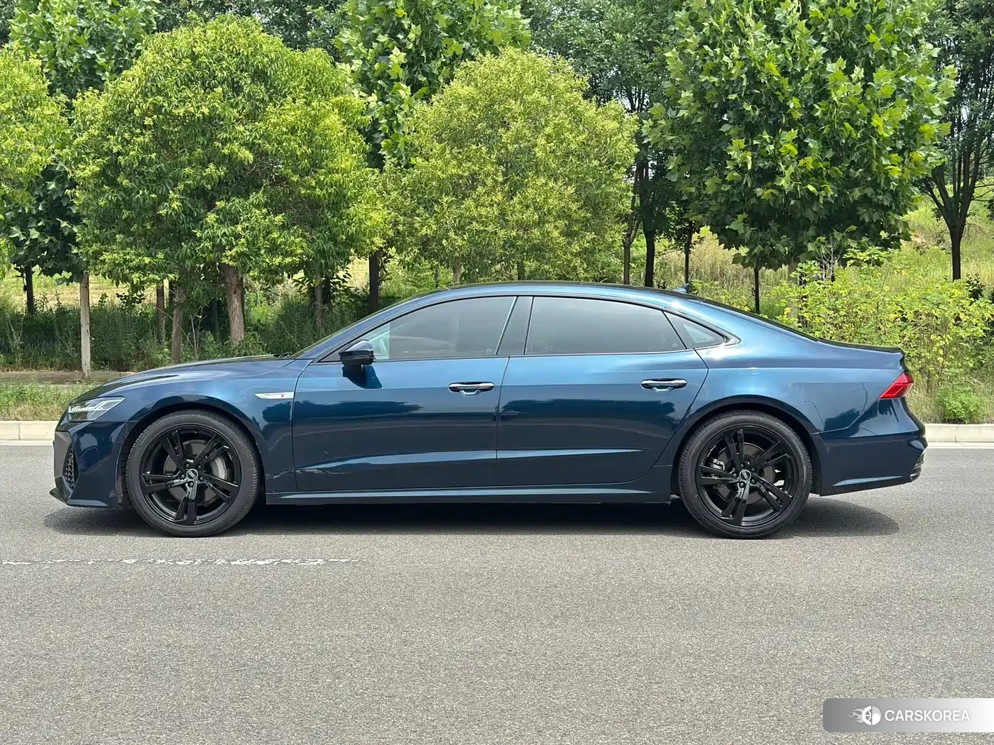Audi A7L id 4628024 из Китая 11