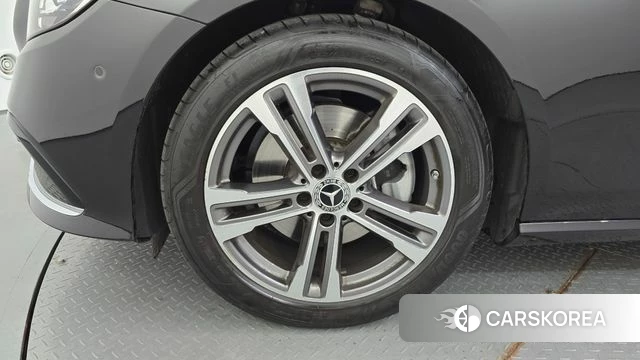 Mercedes-Benz E-Class W213 id 4739802 из Кореи 29