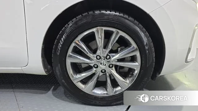 Kia The New Carnival id 3562685 из Кореи 15