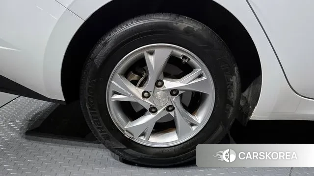 Hyundai Avante (CN7) id 2990108 из Кореи 15