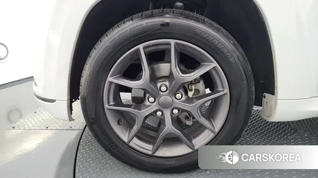 Jeep Grand Cherokee id 3356407 из Кореи 15