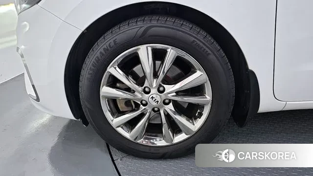 Kia The New Carnival id 3402960 из Кореи 15