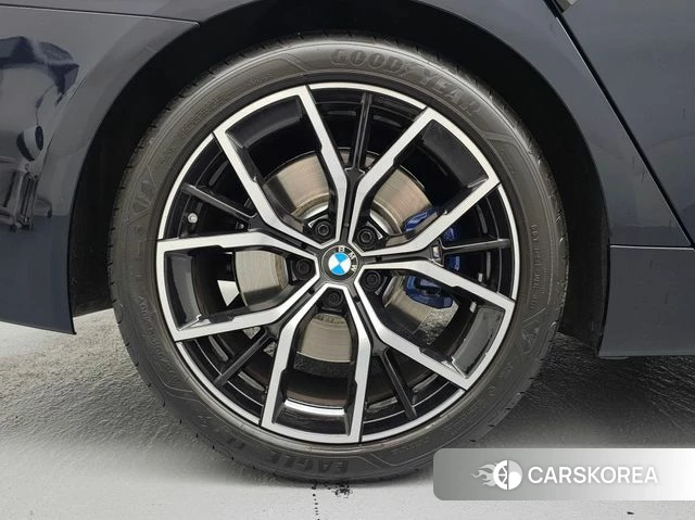 BMW 5 Series (G30) id 4549507 из Кореи 15