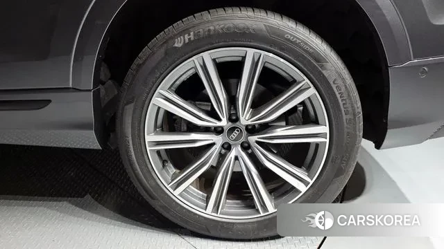 Audi Q8 (4M) id 2975912 из Кореи 15