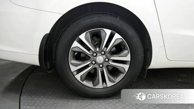 Kia The New Carnival id 4378121 из Кореи 15