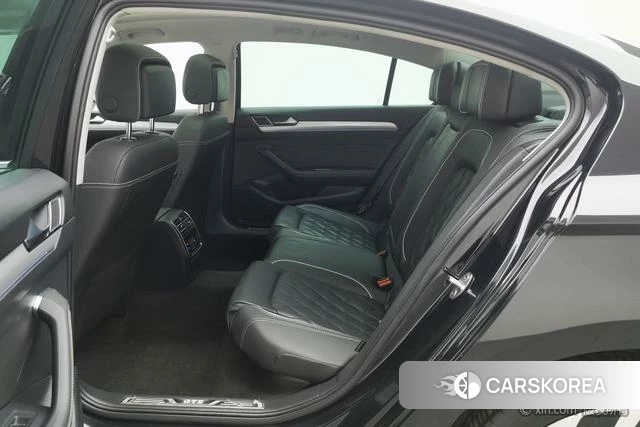 Volkswagen Magotan PHEV id 4210338 из Китая 19